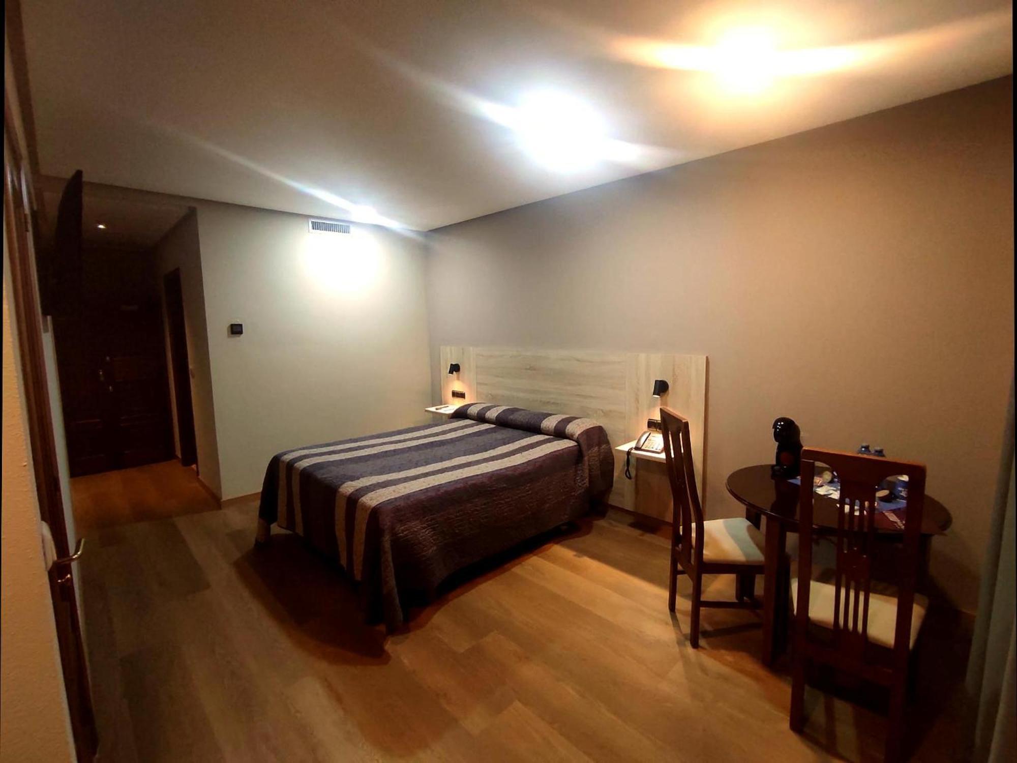 Motel Latino Льянера Экстерьер фото
